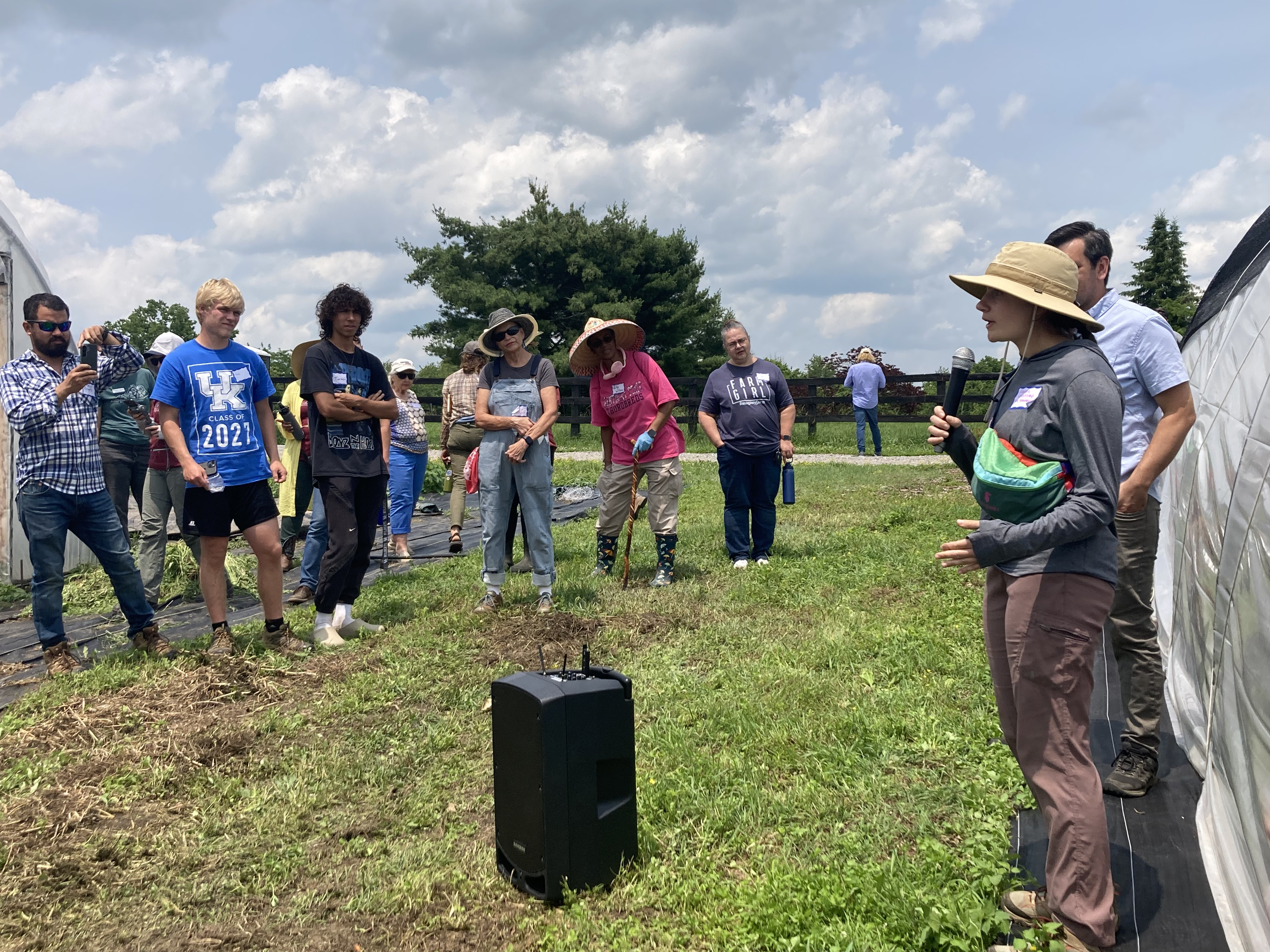 Crops Under Cover collaborator speaking at OAK Farmer Field Day event